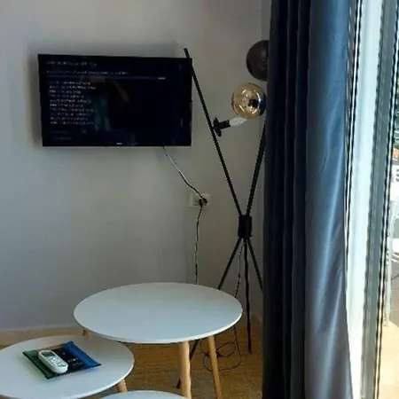 Emily Apartment *